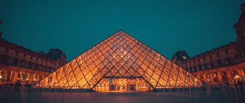 Afiche de "Más de 480.000 obras de arte del Museo del Louvre a un clic"