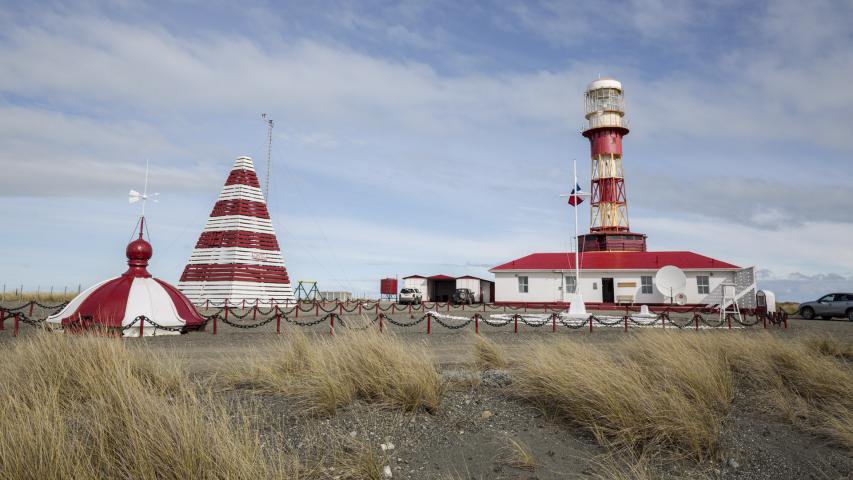 Afiche de "¿Conoces el Faro Dungeness? Crea una maqueta de este Monumento Histórico"